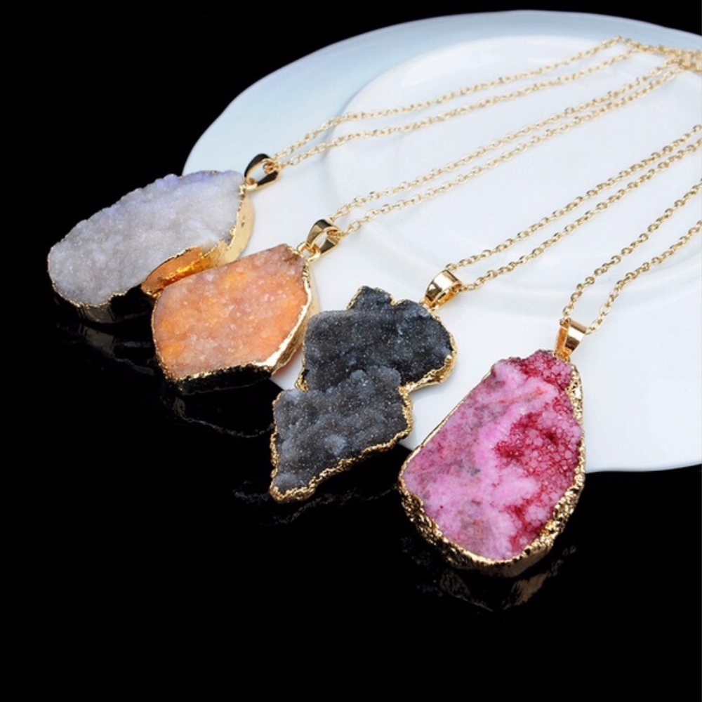 NEW! 100% Natural Pendant Necklace Stones